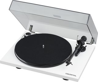 ProJect Essential III Turntable with Ortofon OM10